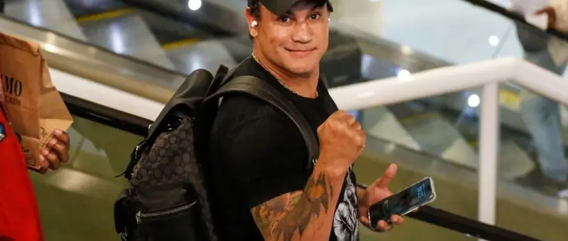 Popó diz que passará por cirurgia após pancadaria em luta com Wanderlei Silva