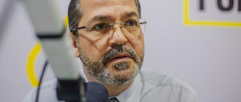 Carlos Muniz critica antecipação do processo eleitoral