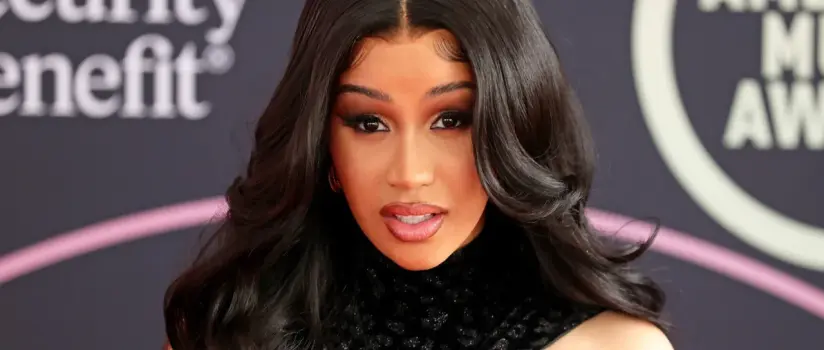 Mãe de três, Cardi B. revela que quer ter mais filhos para ser cuidada na velhice