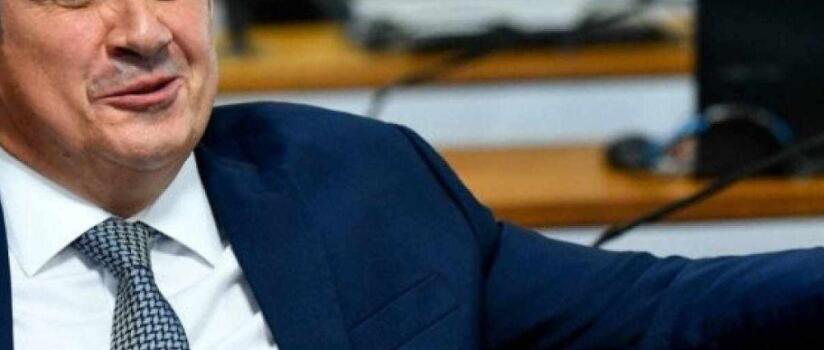 Ciro diz que Lula voa sozinho, mas está voando baixo