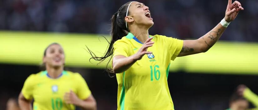 Seleção brasileira feminina supera expulsão e vence amistoso contra a Inglaterra