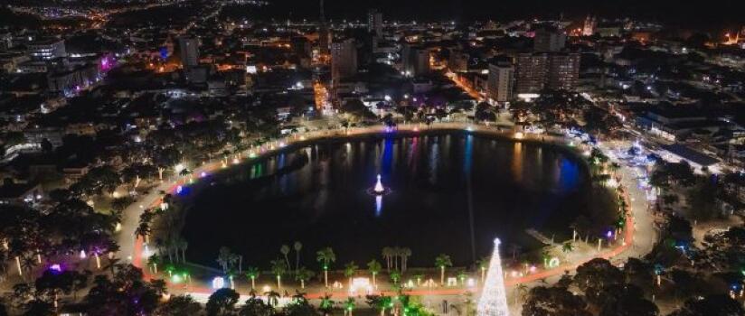 João Pessoa inaugura iluminação natalina 2025 e define shows do reveillon
