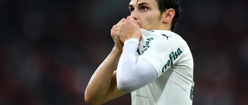 Titular surpreso e reserva irritado mantêm Palmeiras na luta pelo tetra