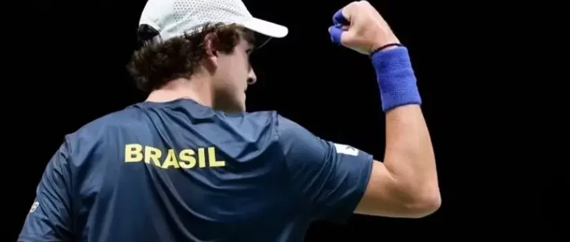 João vence Tsitsipas, e Brasil está nas qualificatórias da Copa Davis 2026