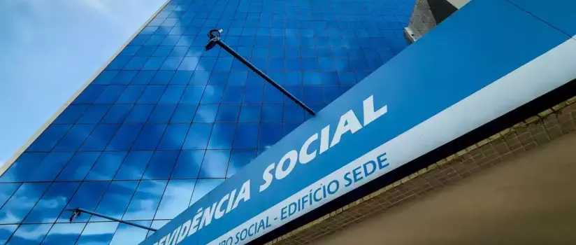 Governo já pagou R$ 1,53 bi a aposentados afetados por descontos indevidos do INSS, diz Secom