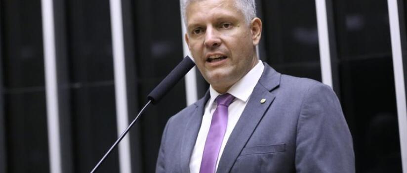 CREDN aprova Moção de Repúdio contra presidente da Colômbia