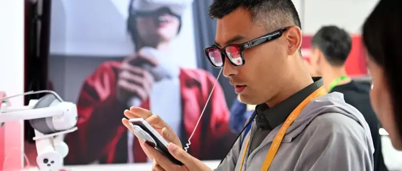 Xiaomi lança linha de celulares para competir com iPhone 17