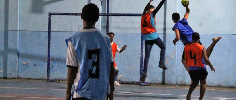 São Gonçalo garante aulas gratuitas de handebol em Santa Izabel