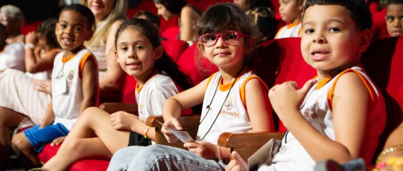Alunos de escolas públicas de Niterói participam de cineconcertos na Sala Nelson Pereira dos Santos