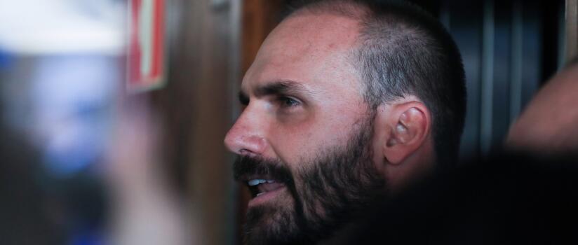 Eduardo Bolsonaro reage após ligação Trump-Lula: 'Rubio não cairá nesse papo furado'
