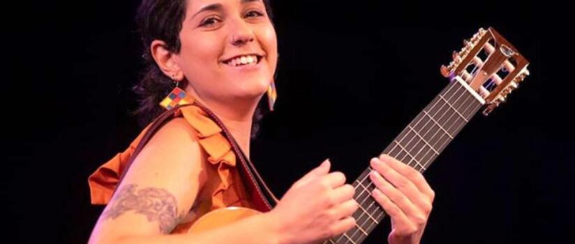 Luísa Lacerda leva música e emoção ao Teatro Municipal de Rio das Ostras