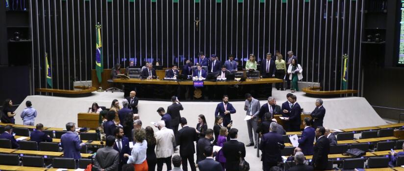 Oposição insiste em anistia, mas clima é desfavorável a perdão que pode beneficiar Bolsonaro