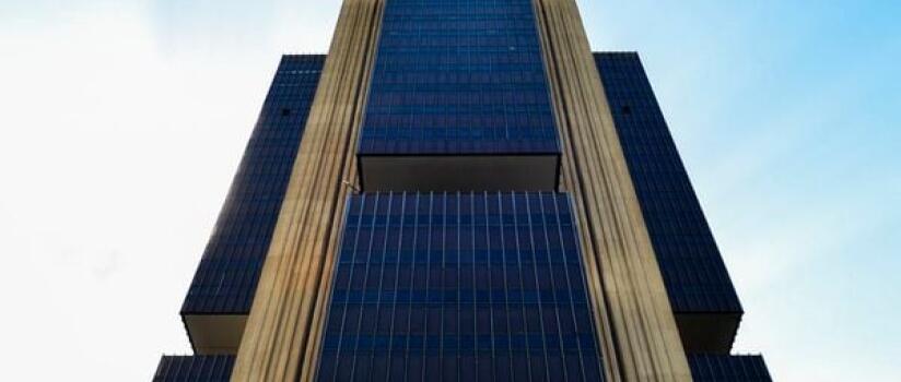 Banco Central mantém juros em 15% ao ano pela segunda reunião seguida