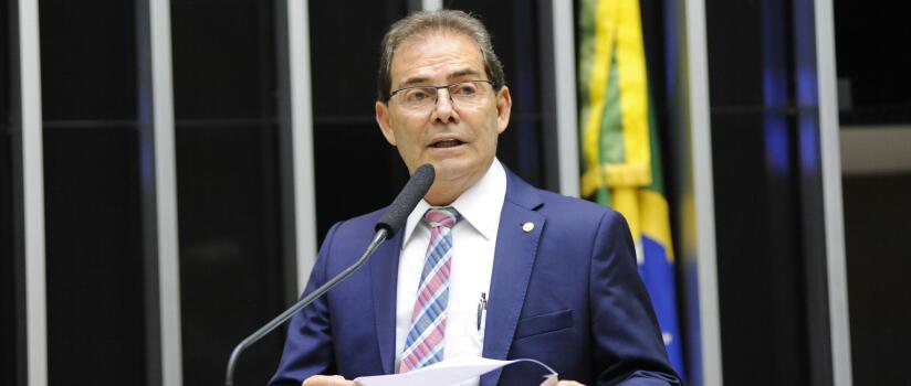 Relator da anistia mantém defesa de redução de penas após reunião com o PL