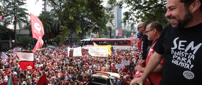 De olho na reeleição, Lula planeja levar Boulos para ministério que articula mobilizações sociais