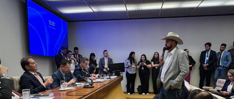 Reunião do PL com relator da anistia tem 'lacração' e reprimenda do líder à bancada; veja bastidor
