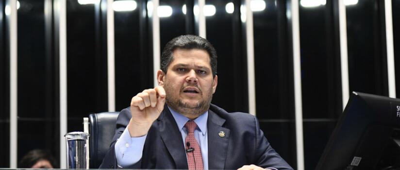 Alcolumbre arquiva PEC da Blindagem no Senado