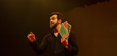 Novo show de ilusionismo de Lucas Toledo chega a Sala Nelson