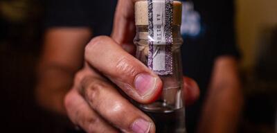 O teste rápido e barato que detecta metanol e pode salvar vidas, mas que ainda espera investimento - 04/10/2025 - Equilíbrio e Saúde - Folha