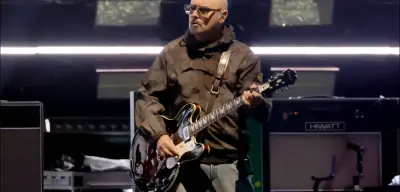 Músico do Oasis diz que vai dar pausa em turnê para tratar de câncer de próstata