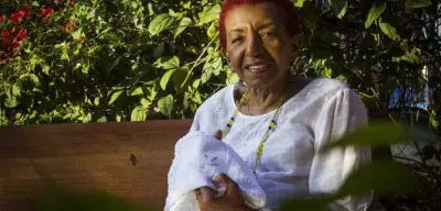 Leci Brandão recebe alta quase um mês depois de ser internada por gripe