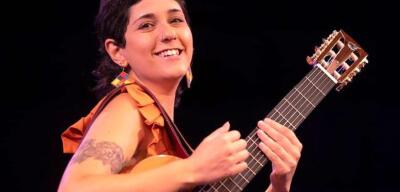 Luísa Lacerda leva música e emoção ao Teatro Municipal de Rio das Ostras