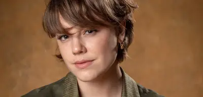 Alice Wegmann se derrete por namorado e pensa em gravidez