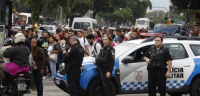 Ação no RJ é cortina de fumaça e expõe população, dizem especialistas