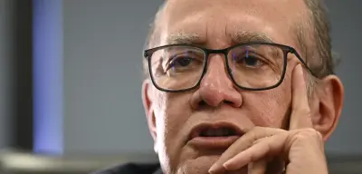Gilmar Mendes cita 'incoerências' e 'contradição' em voto de Fux no julgamento de Bolsonaro
