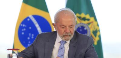 Lula alfineta Tarcísio: 'Já tem gente prometendo indulto se eleito'