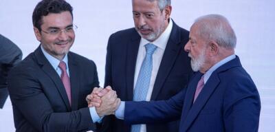 Sabino teria anunciado saída do governo a Lula, mas ainda mantém silêncio sobre o assunto