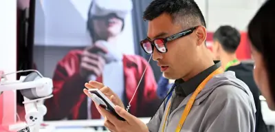 Xiaomi lança linha de celulares para competir com iPhone 17