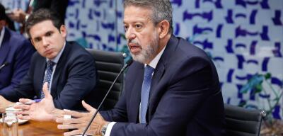 Lira rebate alfinetada de Calheiros, e Câmara garante votação do PL do IR na quarta-feira (1º)