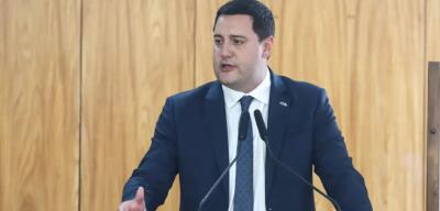 Ratinho Júnior usa IA e aparece como Jedi em vídeo para impulsionar candidatura à Presidência - Jornal de Brasília