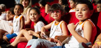 Alunos de escolas públicas de Niterói participam de cineconcertos na Sala Nelson Pereira dos Santos
