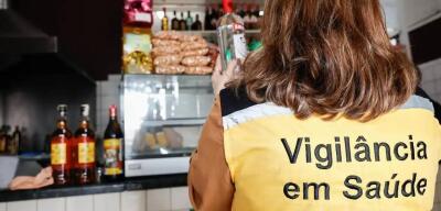 Brasil investiga 209 casos de intoxicação por metanol em bebidas alcoólicas, alerta Ministério da Saúde | ABC Agora outubro 5th, 2025