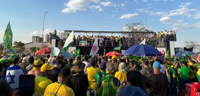 Bolsonaristas fazem ato por anistia na Esplanada dos Ministérios