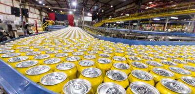 Bebidas enlatadas têm menor risco de adulteração com metanol
