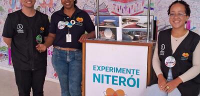 Balcão da Neltur na Flin atraiu turistas do Brasil e do exterior