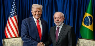 Deputado do PT provoca bolsonaristas e mostra foto de Lula com Trump na CPI do INSS