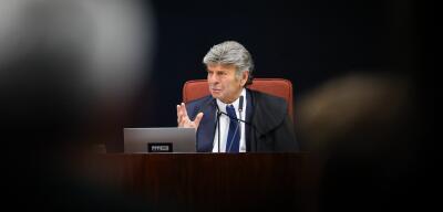 Fux compara black blocs de 2013 a invasores do 8/1 e rejeita punição coletiva a réus do golpe