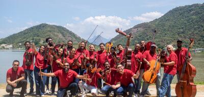 Orquestra da Grota se apresenta pela 1ª vez no Theatro Municipal do Rio