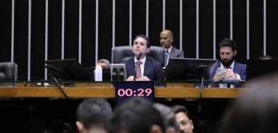 Deputados de PL e do Centrão incluíram voto secreto na PEC da Blindagem; saiba como cada um votou