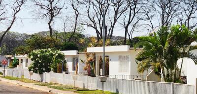 Hotéis, clubes, clínicas, hospital: Conheça a vila militar onde Bolsonaro pode cumprir pena