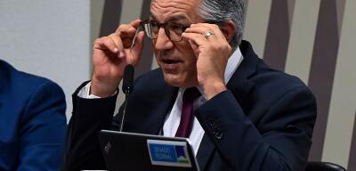Governo Trump impõe restrição de circulação a Padilha nos EUA após conceder visto
