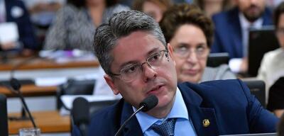 Alessandro Vieira, contrário à PEC da Blindagem, é escolhido como relator da proposta no Senado