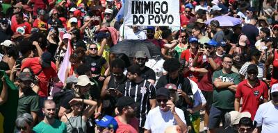 Governistas fazem ato contra anistia e PEC da Blindagem com críticas a Bolsonaro e Tarcísio