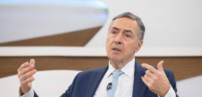 Barroso diz que Congresso tem legitimidade para propor redução de penas de condenados por golpe