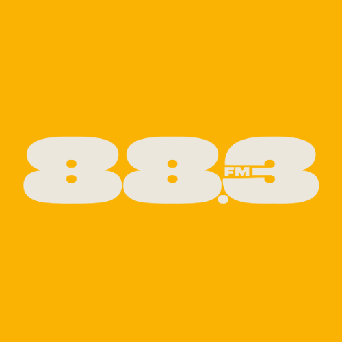 Logo da rádio 883 FM